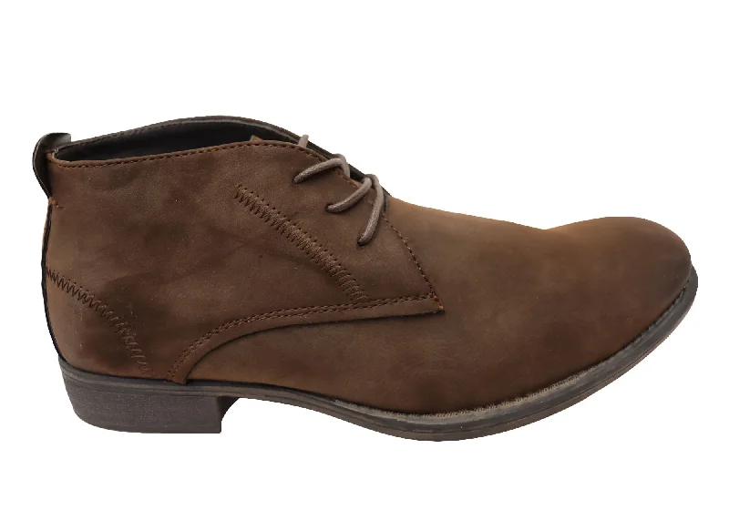 Comfortable boots with soft leather uppers for a luxurious feelGuess Niko Mens Comfortable Lace Up Boots