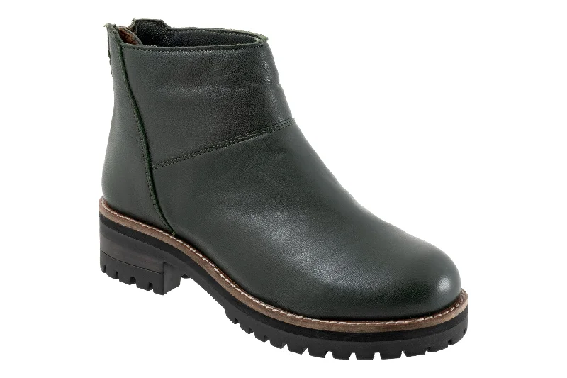 Durable boots with reinforced soles for outdoor activitiesElmhurst