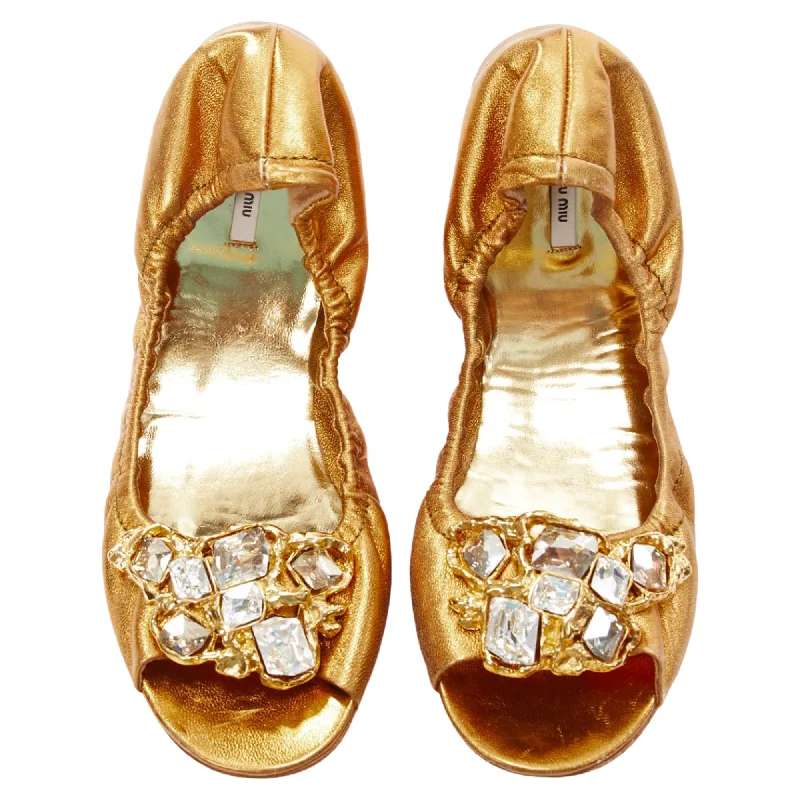 Flats with a minimalist aesthetic for easy pairing with outfitsFlats for women with chic finishesMiu Miu metallic crystal jewel open toe ballerina flats