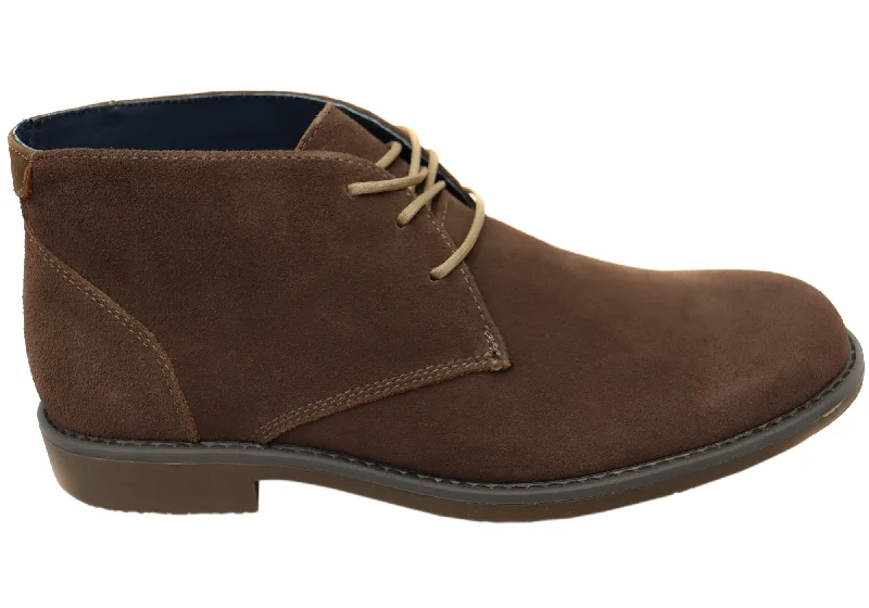 Stylish boots with minimalistic details for a sleek lookHush Puppies Terminal Mens Extra Wide Width Leather Suede Boots