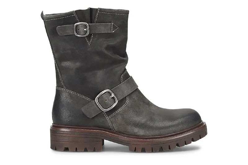 Comfortable boots for long days at work or on the goAmberlynn