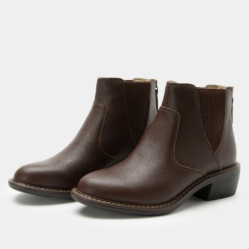 Boots with extra arch support for a comfortable fitMeadow Chocolate Boot