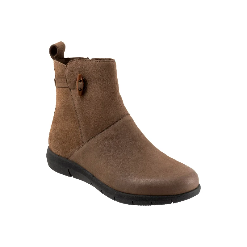 Comfortable boots with extra cushioning for comfortAdelaide