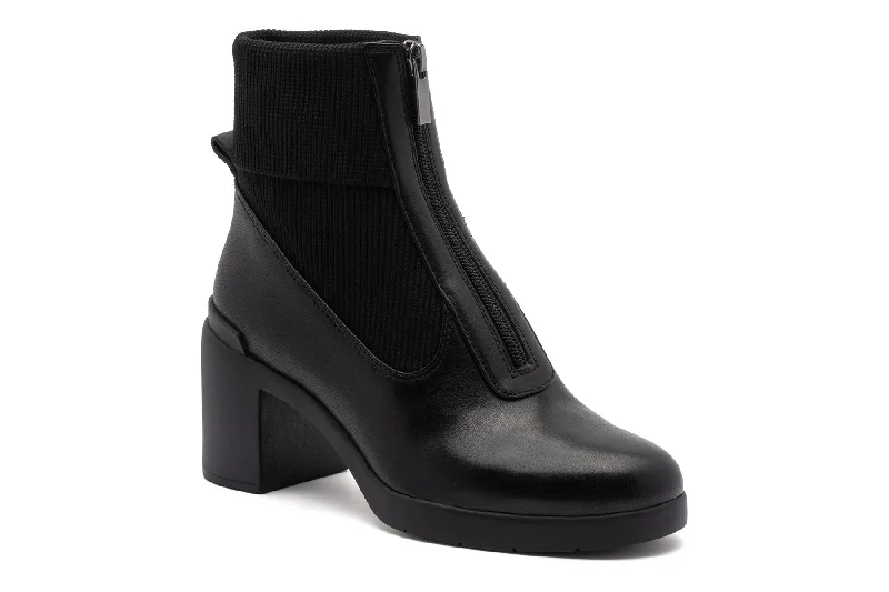 Boots with soft, supple leather for ultimate comfortMetropolis Zip