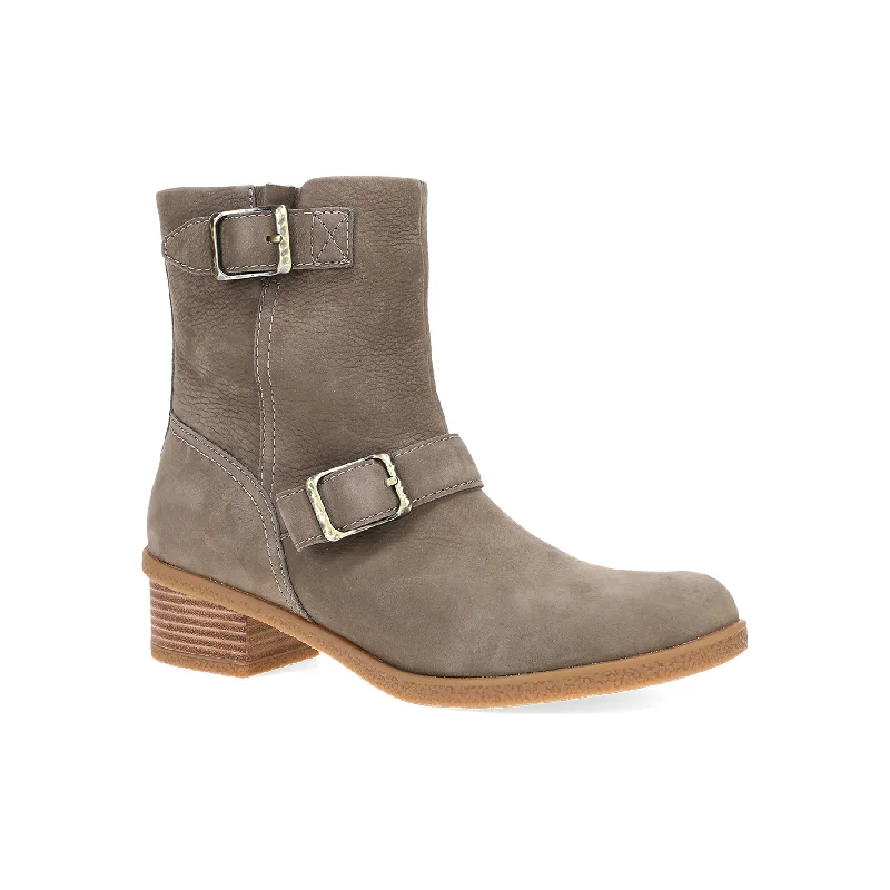 Stylish boots with a chic, polished appearanceDelphine