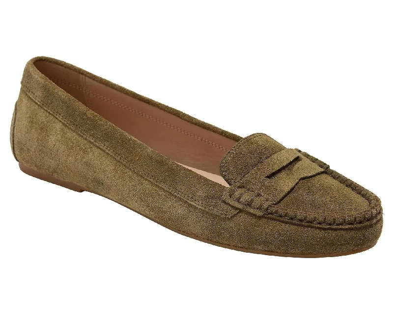 Flats with flexible construction for easy wearFlats for women with extra soft cushioningWomen's Meyers Suede Flats In Moss