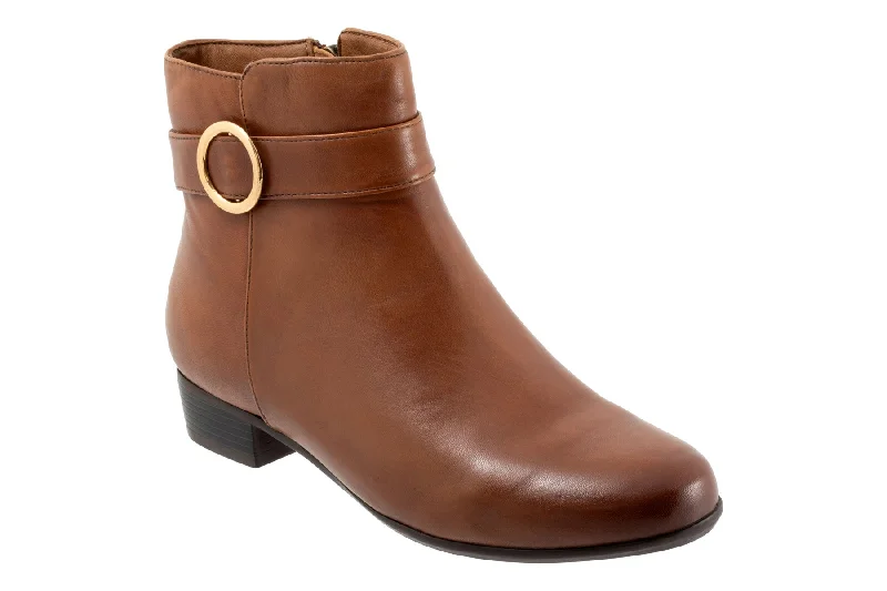 Stylish boots with soft leather for a polished finishMelody