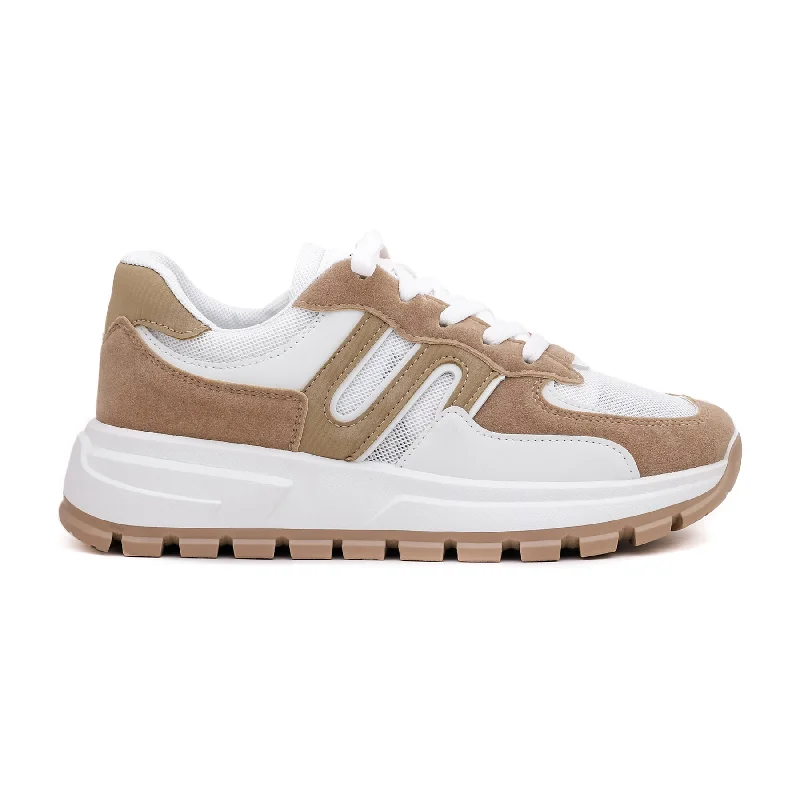 shoes for running with arch stabilization technologyBrown Casual Sneaker AT7249