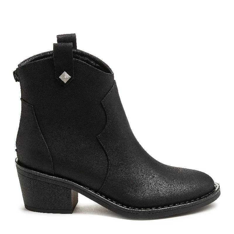 Elegant boots with classic styling for a sophisticated touchYolanda Black Western Bootie