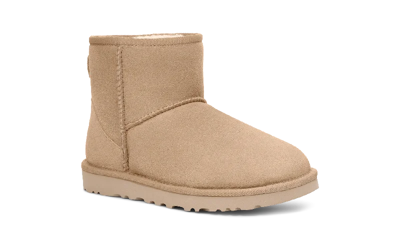 Warm boots with waterproof materials for wet weatherUGG Classic Mini II Boot