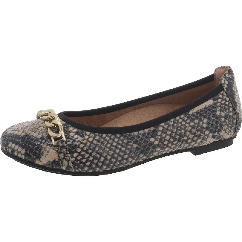 Comfortable flats with faux leather for a versatile lookStylish flats with timeless designs for easy elegancePera Womens Leather Ballet Flats