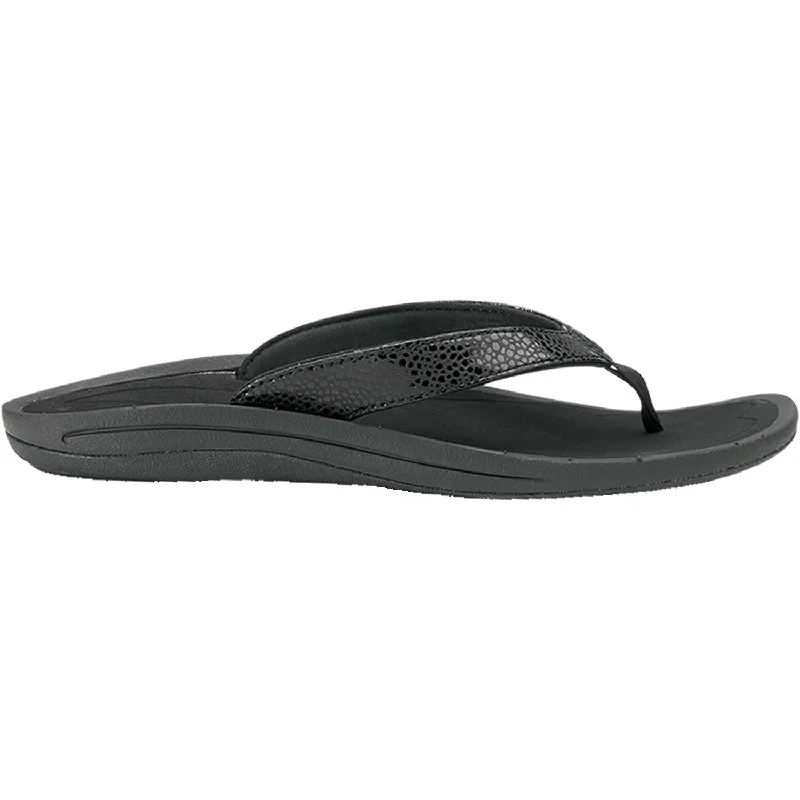 sandals for walking along ocean pathsWomen's OluKai Kulapa Kai Black/Black Synthetic