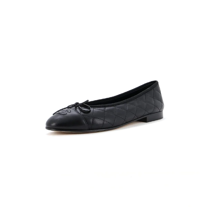 Stylish flats with metallic straps for a modern feelFlats with soft leather for ultimate comfortWomen's CC Cap Toe Bow Ballerina Flats Quilted Leather