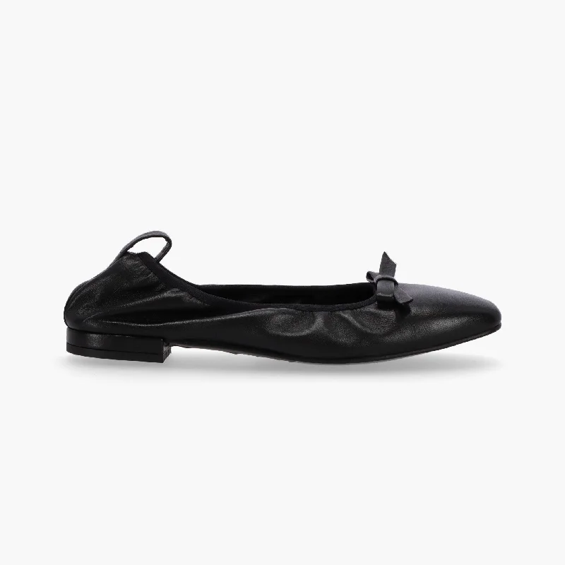 Flats with an asymmetrical design for a unique silhouetteStylish flats with playful and feminine detailsFreya Black Leather Ballet Flats