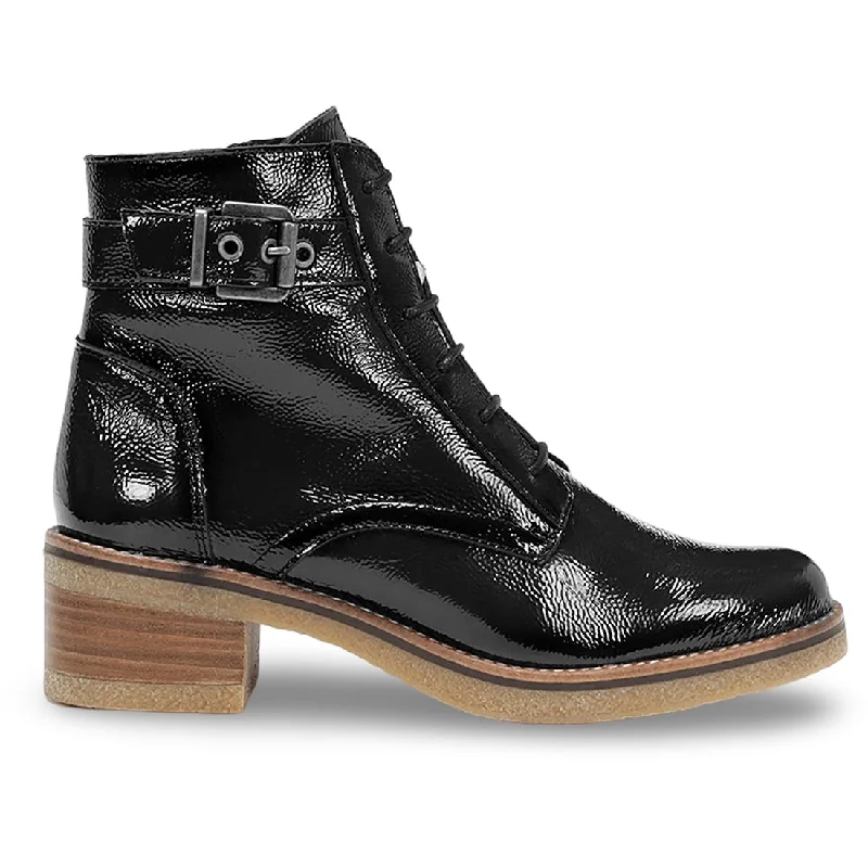 Boots with a smooth finish for a polished appearanceLucero D8686