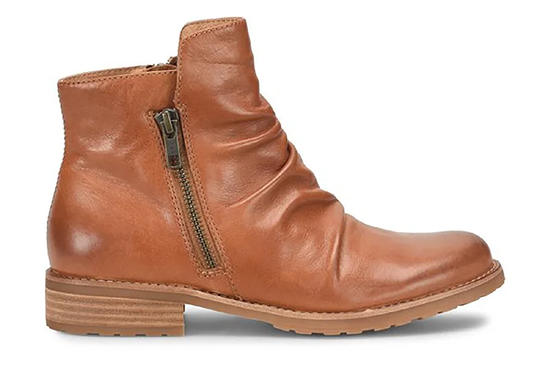 Boots with premium materials for a luxurious feelBeckie II