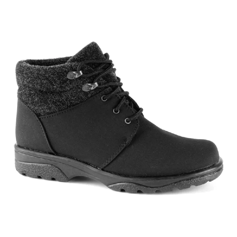 Stylish boots with chunky soles for added fashionToe Warmers Women's Trek Bootie Black