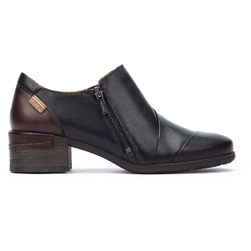 Stylish boots with minimal design for versatile outfitsMalaga Side-Zip