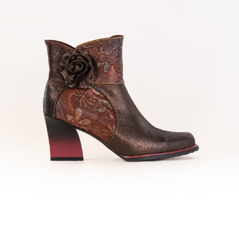 Trendy boots with a unique distressed finish for a vintage feelL'Artiste Zinna Bootie (Women's) - Bronze Leather Combo