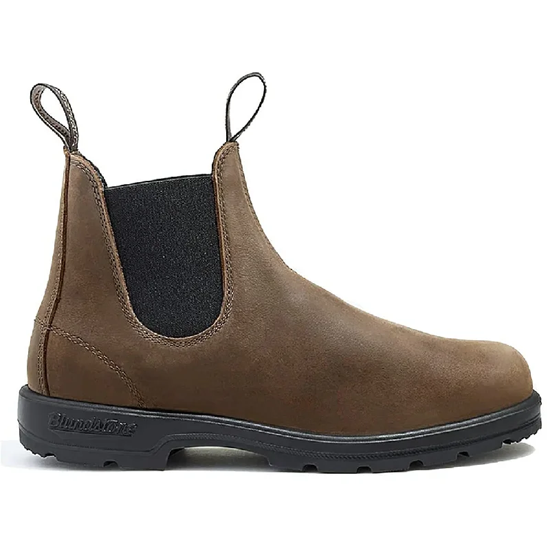 Boots with rich suede material for a soft, luxurious feel1609 Chelsea Boot