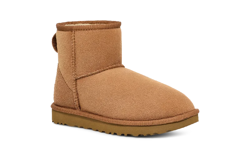 Comfortable boots with cushioned footbeds for comfortUGG Classic Mini Boot II